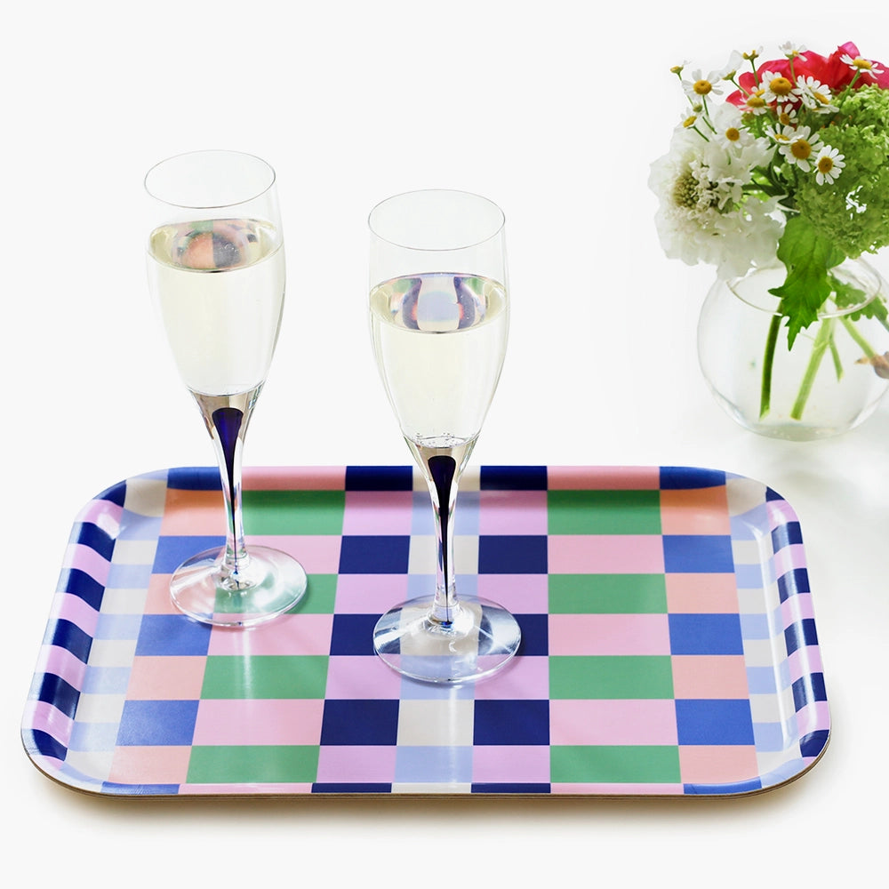 Plateau rectangulaire à motif damier multicolore